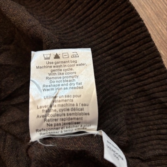 Haggar Brown Sweater with Embroidered Orange Floral Motif Size Large - Picture 5 of 8